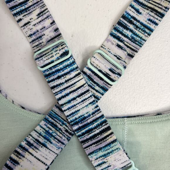 Lululemon 6 Sports Bra Pure Practice Blurry Belle Sea Mist Luxtreme Med Support - Picture 7 of 13